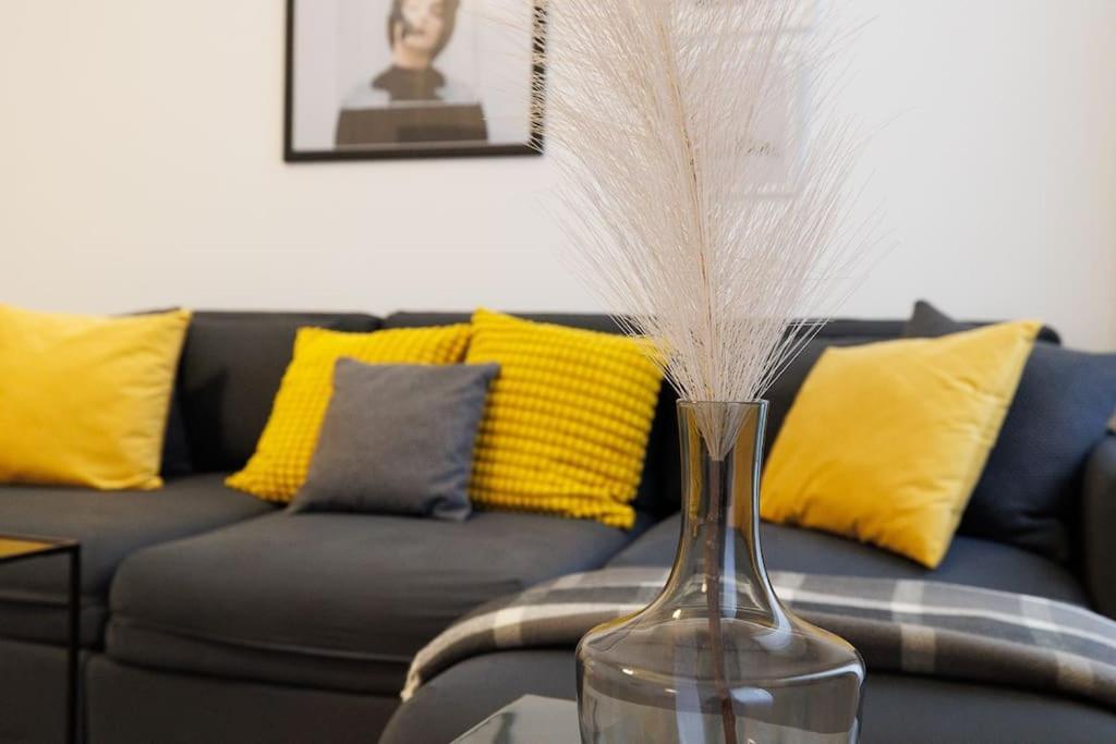 Franz 21 - Typical Viennese Apartment In The Heart Of Виена Екстериор снимка